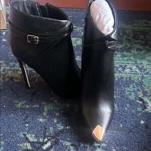 Elegant Black Ankle Boots